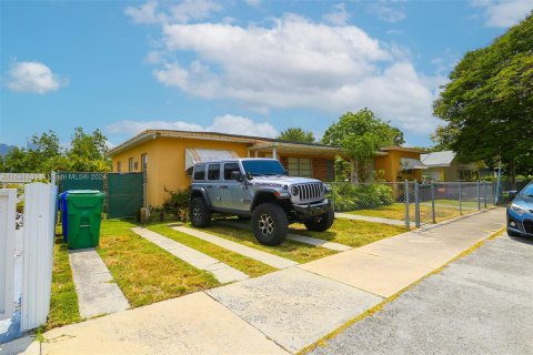 Terreno en venta en Miami, Florida № 1181731 - foto 15