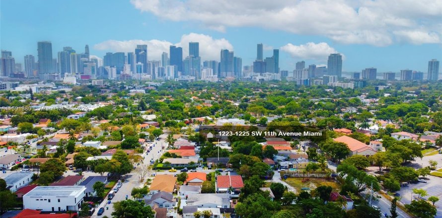 Terreno en Miami, Florida № 1181731