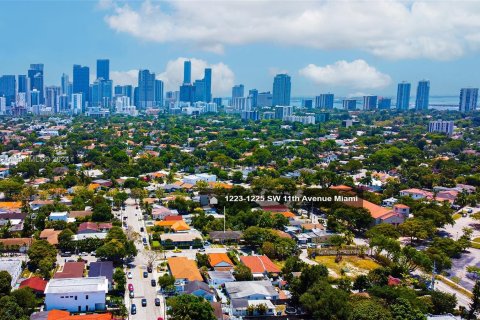 Terreno en venta en Miami, Florida № 1181731 - foto 12