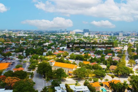 Terreno en venta en Miami, Florida № 1181731 - foto 3