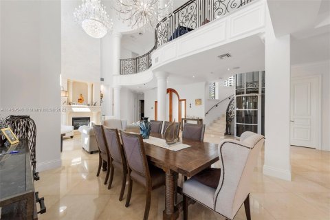 Villa ou maison à vendre à North Miami Beach, Floride: 5 chambres, 486.99 m2 № 739495 - photo 21