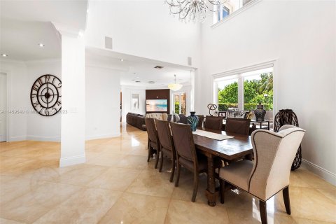 Villa ou maison à vendre à North Miami Beach, Floride: 5 chambres, 486.99 m2 № 739495 - photo 18