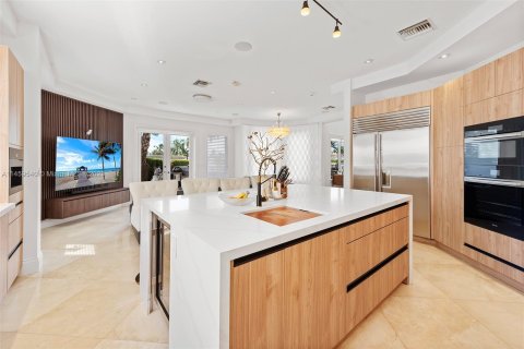 Villa ou maison à vendre à North Miami Beach, Floride: 5 chambres, 486.99 m2 № 739495 - photo 26
