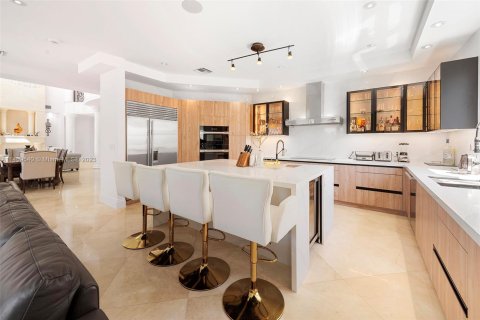Villa ou maison à vendre à North Miami Beach, Floride: 5 chambres, 486.99 m2 № 739495 - photo 24