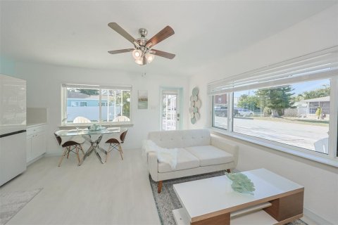 Apartment in Madeira Beach, Florida 2 bedrooms, 64.47 sq.m. № 1140458 - photo 5