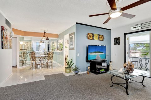 Copropriété à vendre à Tamarac, Floride: 2 chambres, 88.26 m2 № 956926 - photo 9