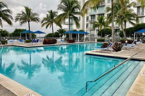 Copropriété à louer à West Palm Beach, Floride: 2 chambres, 113.81 m2 № 739963 - photo 1