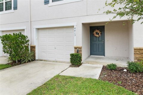 Townhouse in Tampa, Florida 3 bedrooms, 148.46 sq.m. № 1353367 - photo 5