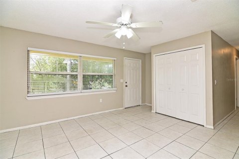 House in Apopka, Florida 3 bedrooms, 86.96 sq.m. № 1353296 - photo 9