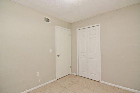 House in Apopka, Florida 3 bedrooms, 86.96 sq.m. № 1353296 - photo 12