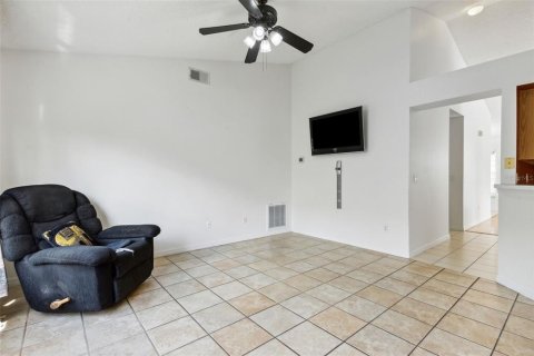 Casa en venta en Orlando, Florida, 3 dormitorios, 159.23 m2 № 1353334 - foto 19