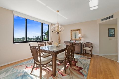 Condominio en venta en Hutchinson Island South, Florida, 3 dormitorios, 175.77 m2 № 859369 - foto 15