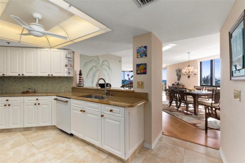 Condominio en venta en Hutchinson Island South, Florida, 3 dormitorios, 175.77 m2 № 859369 - foto 12