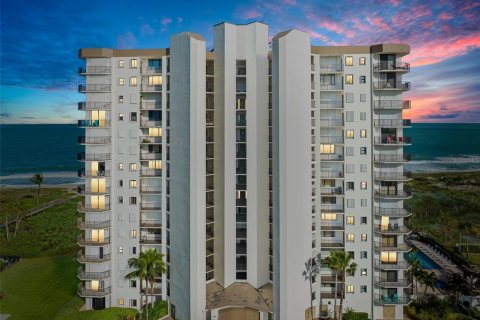 Condominio en venta en Hutchinson Island South, Florida, 3 dormitorios, 175.77 m2 № 859369 - foto 1