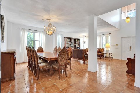 House in Weston, Florida 6 bedrooms, 382.2 sq.m. № 1097758 - photo 13