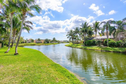 Villa ou maison à vendre à Lake Worth, Floride: 5 chambres, 269.42 m2 № 1182022 - photo 8