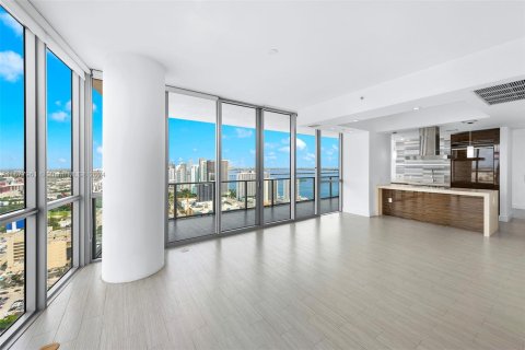 Condominio en venta en Miami, Florida, 2 dormitorios, 153.01 m2 № 1404688 - foto 3