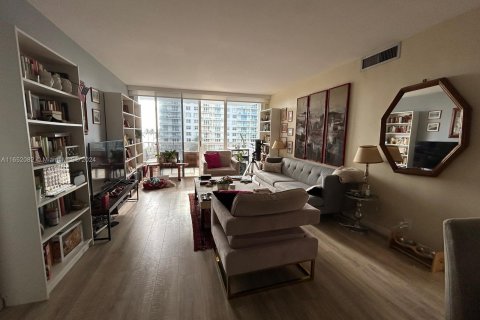 Condominio en venta en Miami Beach, Florida, 2 dormitorios, 95.69 m2 № 1345539 - foto 9