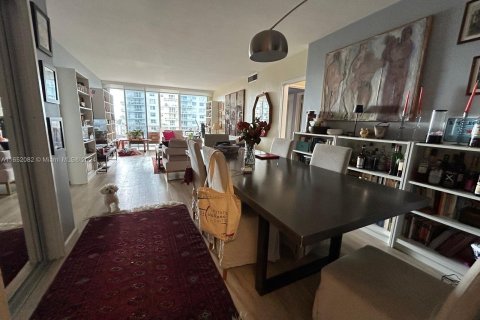 Condominio en venta en Miami Beach, Florida, 2 dormitorios, 95.69 m2 № 1345539 - foto 2