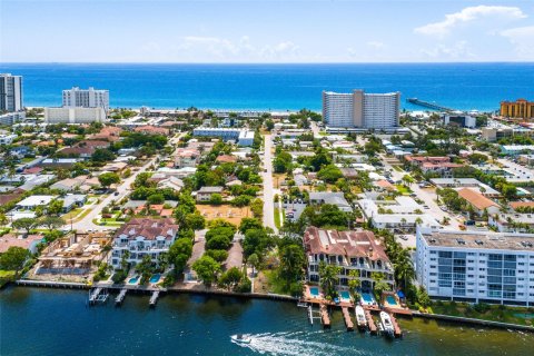 Adosado en venta en Deerfield Beach, Florida, 2 dormitorios, 110.37 m2 № 1225830 - foto 5