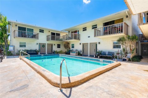 Touwnhouse à vendre à Deerfield Beach, Floride: 2 chambres, 110.37 m2 № 1225830 - photo 11