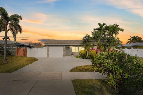 Villa ou maison à vendre à Pompano Beach, Floride: 4 chambres, 184.78 m2 № 1127557 - photo 24