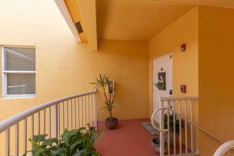 Купить кондоминиум в Ройял-Палм-Бич, Флорида 3 спальни, 141.58м2, № 1127603 - фото 3