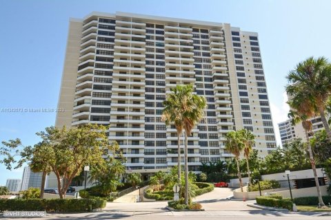 Condominio en venta en Hallandale Beach, Florida, 1 dormitorio, 88.26 m2 № 313477 - foto 26