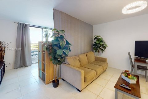 Condominio en venta en Hallandale Beach, Florida, 1 dormitorio, 88.26 m2 № 313477 - foto 10