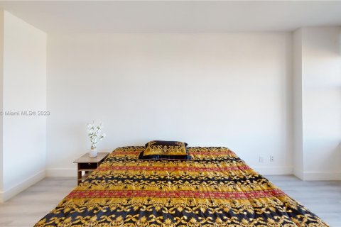 Condominio en venta en Hallandale Beach, Florida, 1 dormitorio, 88.26 m2 № 313477 - foto 19