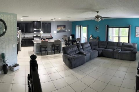 House in DeLand, Florida 4 bedrooms, 228.54 sq.m. № 1250354 - photo 8