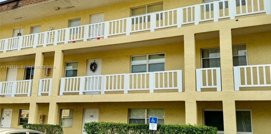 Condominio en Deerfield Beach, Florida, 2 dormitorios  № 1394667