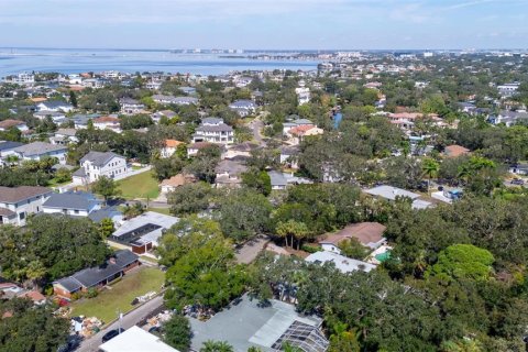 Villa ou maison à vendre à Tampa, Floride: 4 chambres, 232.44 m2 № 1394137 - photo 10