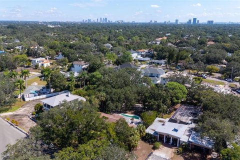 Villa ou maison à vendre à Tampa, Floride: 4 chambres, 232.44 m2 № 1394137 - photo 14