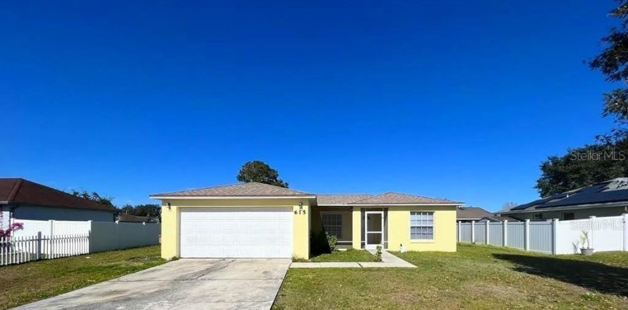 House in Kissimmee, Florida 3 bedrooms, 95.13 sq.m. № 1385292