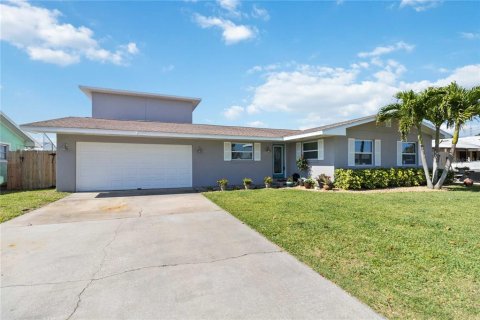 Villa ou maison à vendre à Merrit Island, Floride: 4 chambres, 232.72 m2 № 1145090 - photo 3
