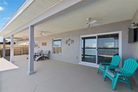 Villa ou maison à vendre à Merrit Island, Floride: 4 chambres, 232.72 m2 № 1145090 - photo 8