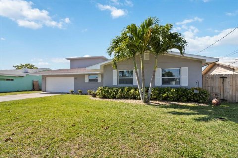 Villa ou maison à vendre à Merrit Island, Floride: 4 chambres, 232.72 m2 № 1145090 - photo 2
