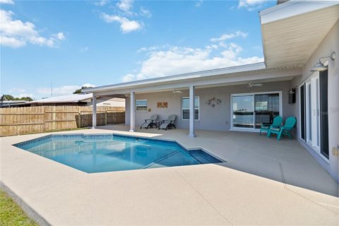 Villa ou maison à vendre à Merrit Island, Floride: 4 chambres, 232.72 m2 № 1145090 - photo 13