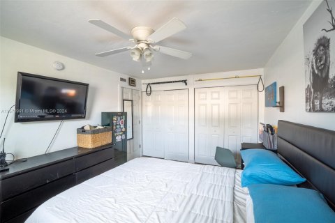 Casa en venta en Oakland Park, Florida, 2 dormitorios, 89.19 m2 № 1127244 - foto 19