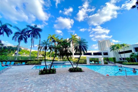 Condominio en venta en Aventura, Florida, 2 dormitorios, 98.66 m2 № 1239100 - foto 18