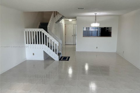 House in Coconut Creek, Florida 2 bedrooms, 124.77 sq.m. № 1272353 - photo 10