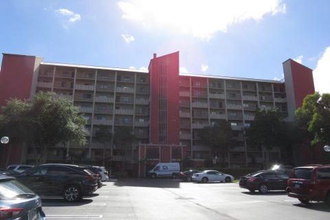 Condominio en venta en Pompano Beach, Florida, 2 dormitorios, 129.97 m2 № 1098670 - foto 21