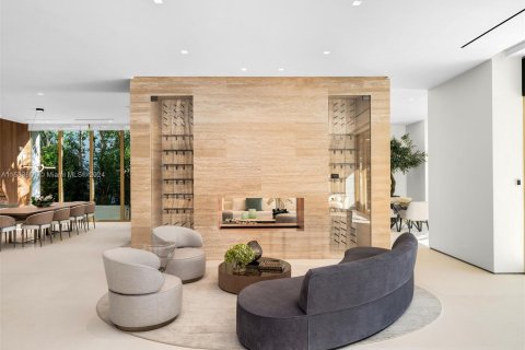 Villa ou maison à vendre à Miami Beach, Floride: 6 chambres, 717.11 m2 № 1009148 - photo 4