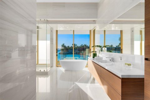 Villa ou maison à vendre à Miami Beach, Floride: 6 chambres, 717.11 m2 № 1009148 - photo 8