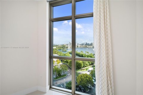 Copropriété à vendre à North Miami Beach, Floride: 2 chambres, 182.27 m2 № 1309851 - photo 29