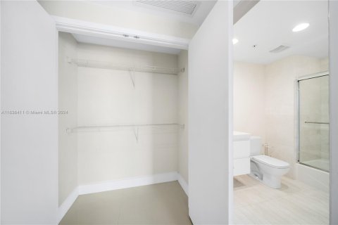 Copropriété à vendre à North Miami Beach, Floride: 2 chambres, 182.27 m2 № 1309851 - photo 26