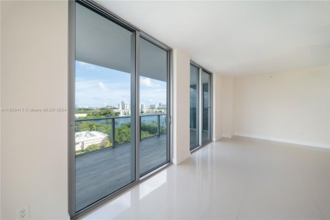 Condo in North Miami Beach, Florida, 2 bedrooms  № 1309851 - photo 17