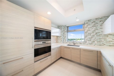 Copropriété à vendre à North Miami Beach, Floride: 2 chambres, 182.27 m2 № 1309851 - photo 21