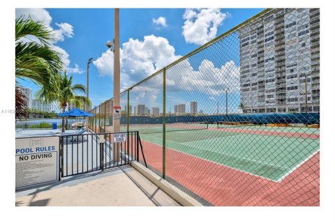 Condo in Aventura, Florida, 2 bedrooms  № 1309849 - photo 15